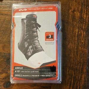NWT McDavid Ankle Brace Level 3